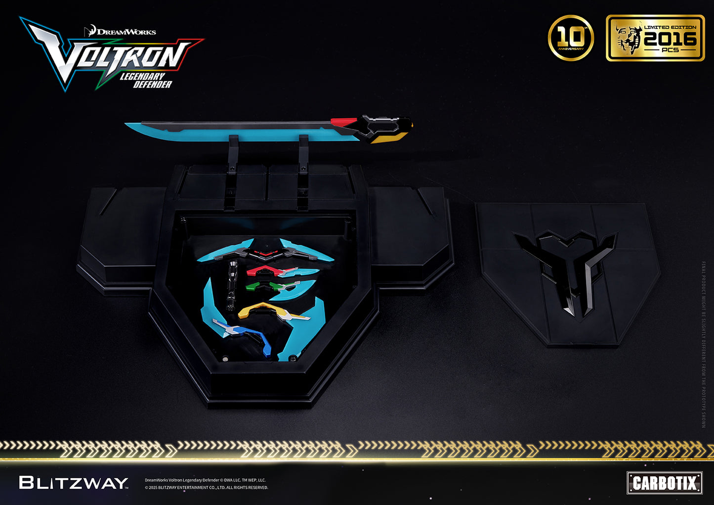 Voltron: Legendary Defender 10th Anniversary Special Limited Edition 1/6 scale Action Figure by Blitzway Carbotix – accessories set including Blazing Sword, interchangeable parts, and premium display base with emblem, limited to 2,016 pcs worldwide.